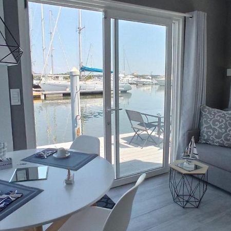 Marina Degli Estensi Floating Resort Llido Degli Estensi Exterior foto