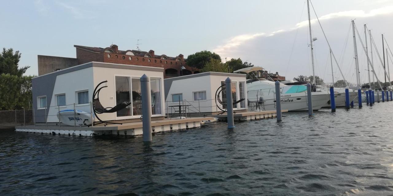 Marina Degli Estensi Floating Resort Llido Degli Estensi Exterior foto