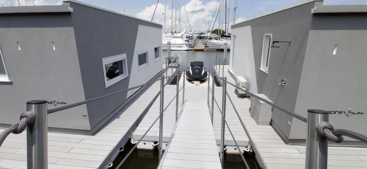 Marina Degli Estensi Floating Resort Llido Degli Estensi Exterior foto